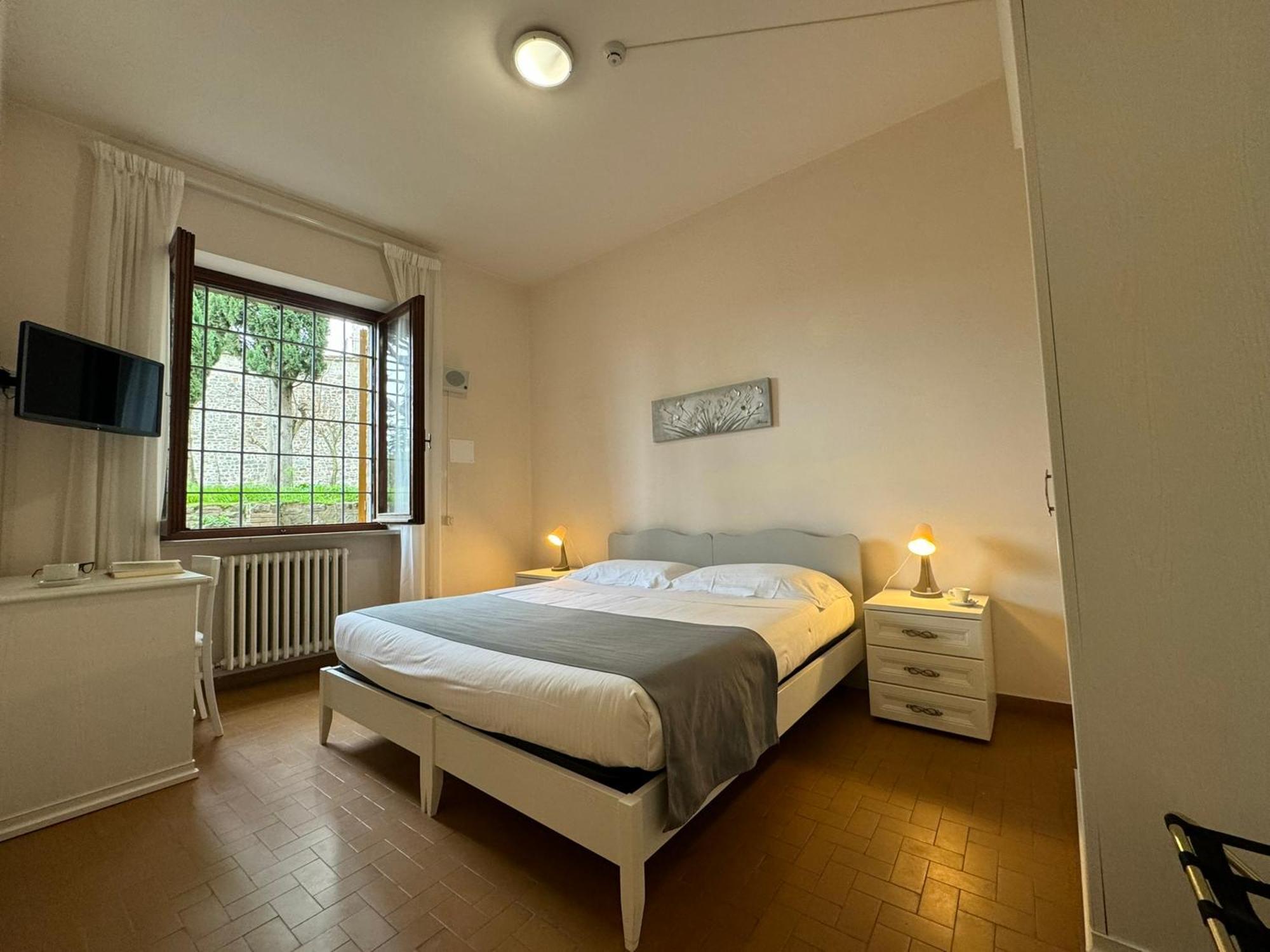 Hotel Monastero Ss. Annunziata Todi Exteriér fotografie A room at the hotel